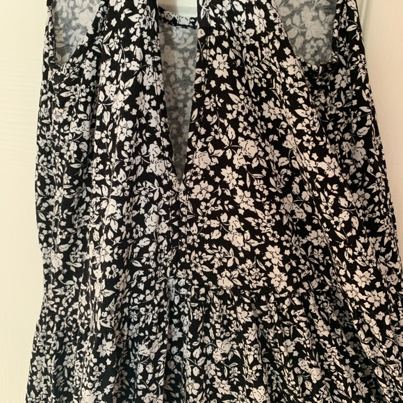 La Vie en Rose swimsuit cover up - Picture 7 of 8